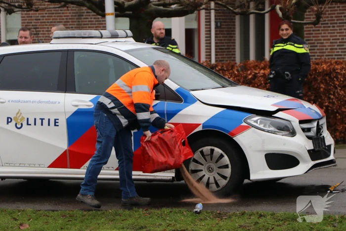 Auto klemgereden na achtervolging