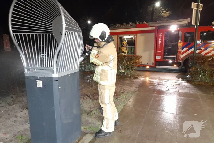 Brandweer treft vandalisme aan tijdens het zoeken naar containerbrand