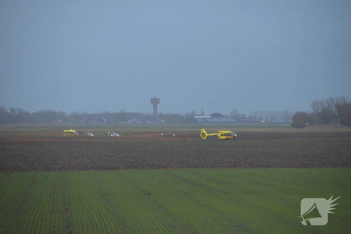 Ambulancehelikopter Medic01 landt in weiland