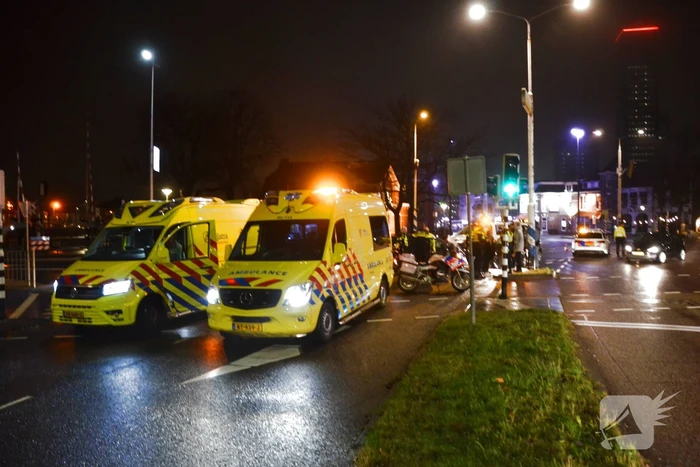 Schade na botsing tussen twee voertuigen