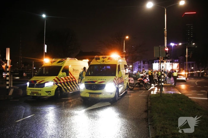 Schade na botsing tussen twee voertuigen