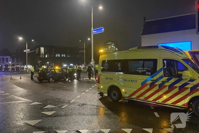 Schade na botsing tussen twee voertuigen