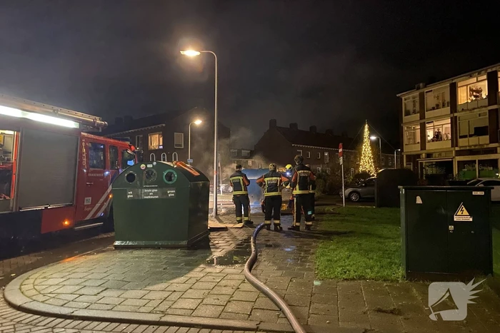 Papiercontainer vliegt in brand