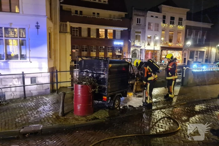 Piaggio brommobiel uitgebrand