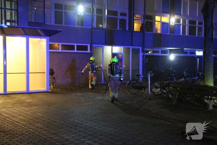 Flat ontruimd door brand in kelder