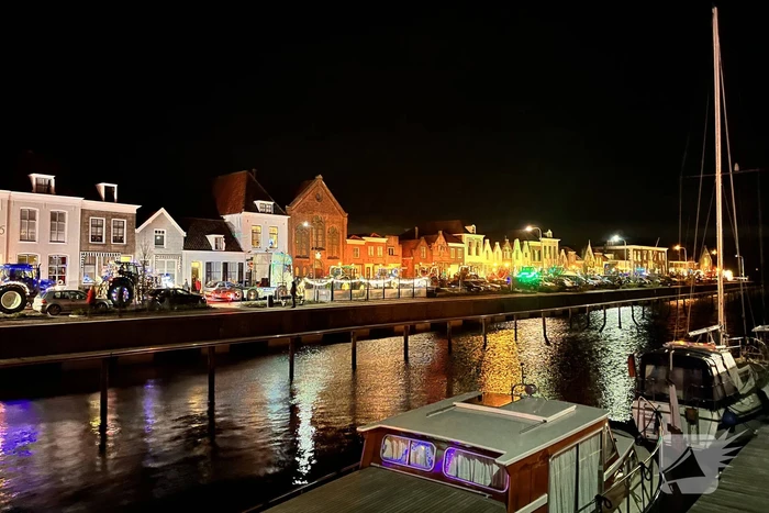Lichtjesroute met 50 tractoren door Schouwen-Duiveland