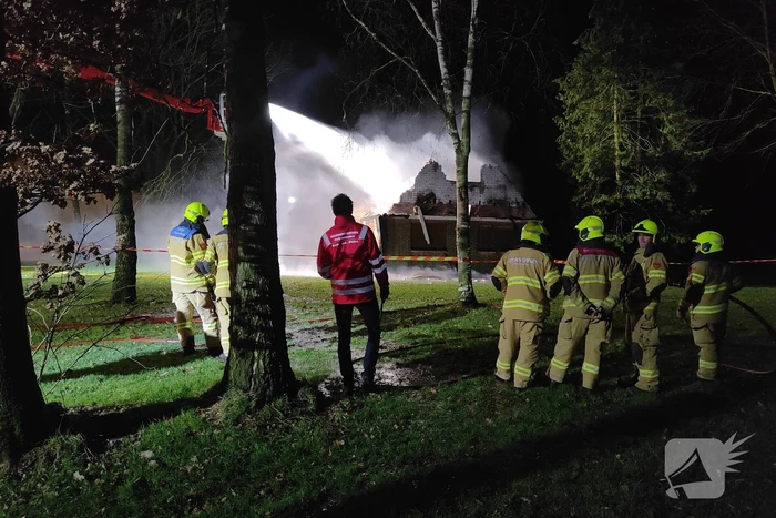 Uitslaande brand in leegstaande woning