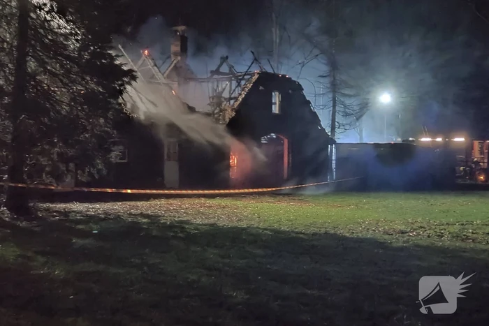 Uitslaande brand in leegstaande woning