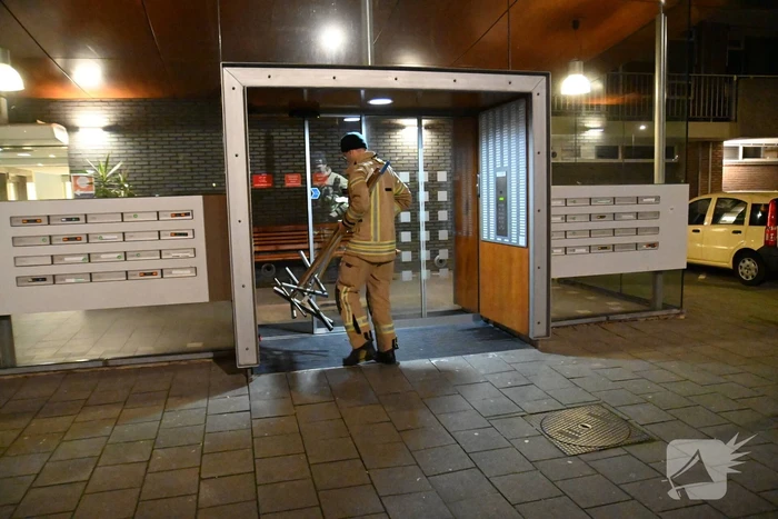20 woningen zonder water na gesprongen leiding