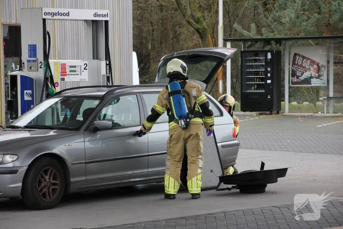 Auto lekt brandstof na tankbeurt