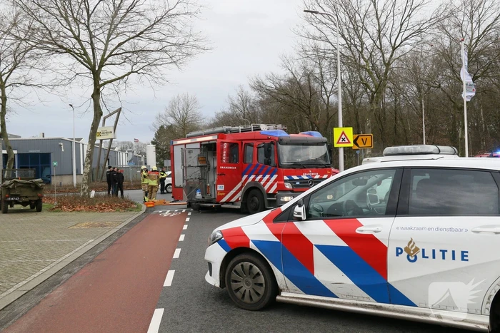 Auto belandt op zijn kant bij ongeval