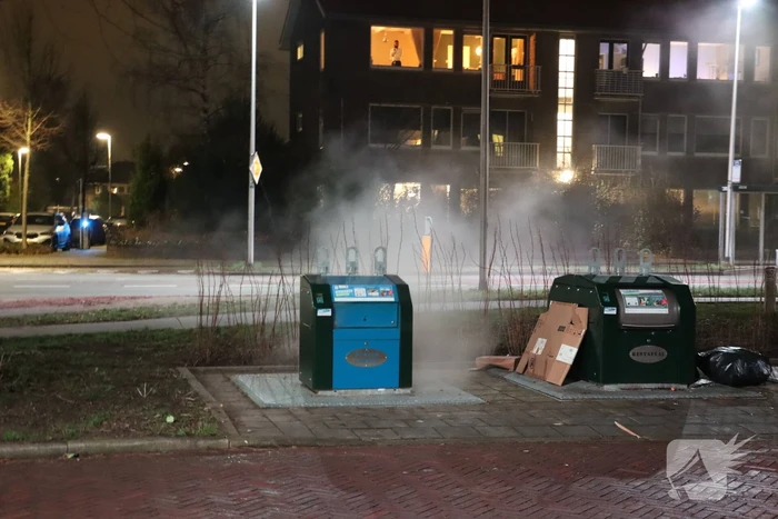 Rookontwikkeling bij brand in papiercontainer
