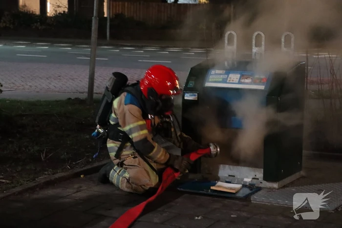 Rookontwikkeling bij brand in papiercontainer