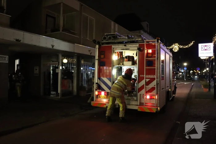 Korte felle wasmachinebrand in bovenwoning