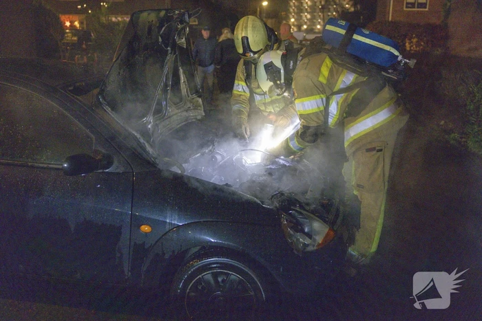 Auto in vlammen op