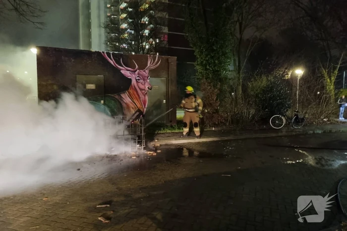 Buitenbrand tegen transformatorhuisje