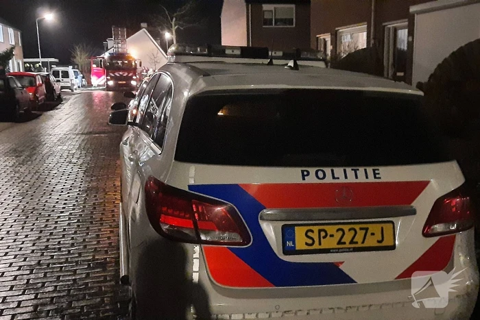 Uitslaande woningbrand blijkt schutting in brand