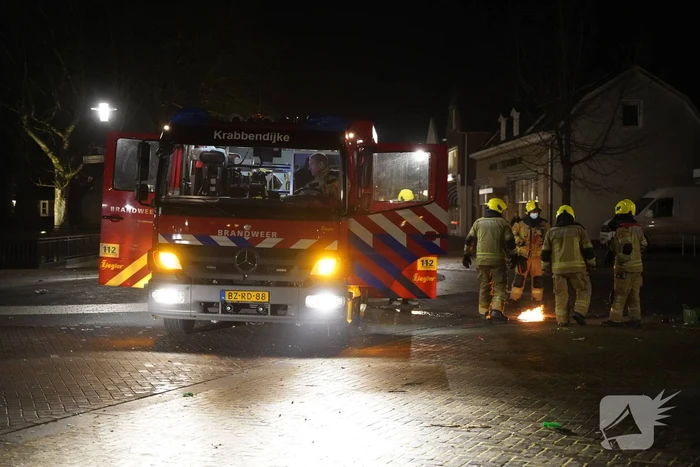 Spuitbus met WD40 in brand gestoken