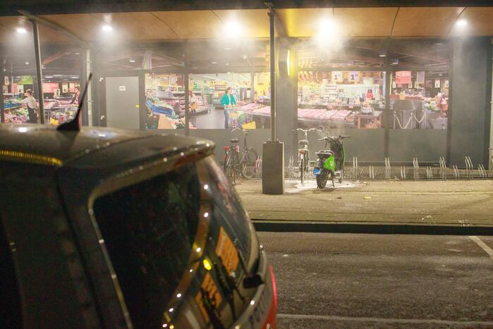 Deelscooter verwoest door brand