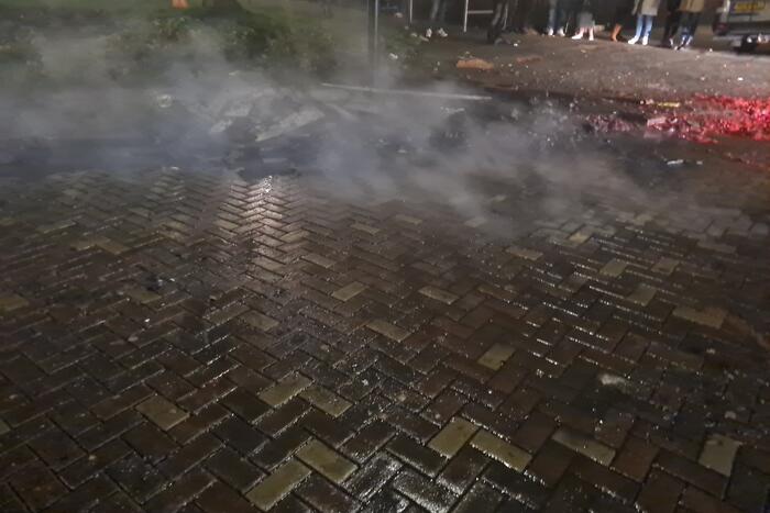 Vuurwerkafval snel geblust