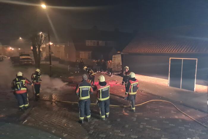 Vuurwerkafval snel geblust