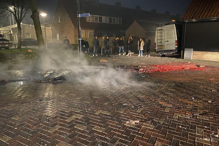 Vuurwerkafval snel geblust