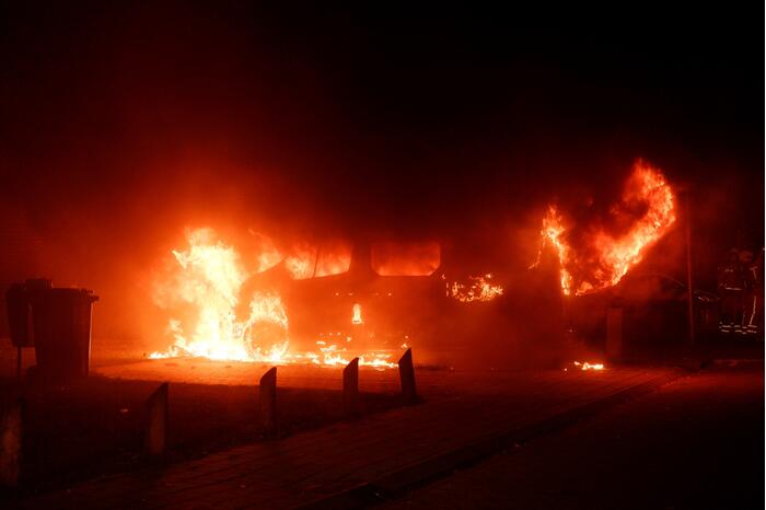 Bus verwoest door brand