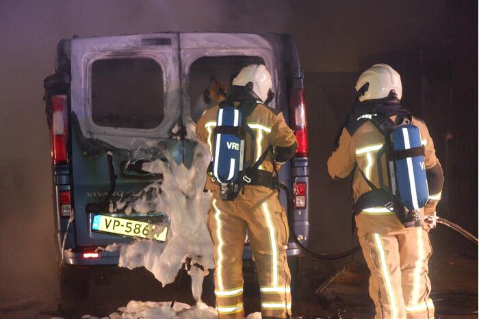 Bus verwoest door brand
