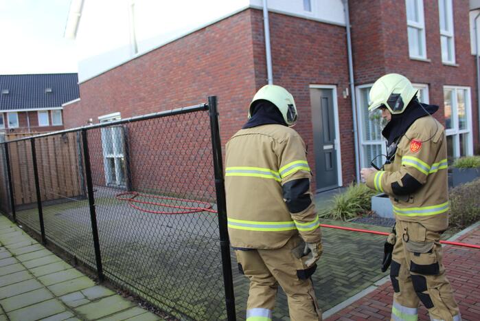 Schuur vliegt in brand door vuurkorf