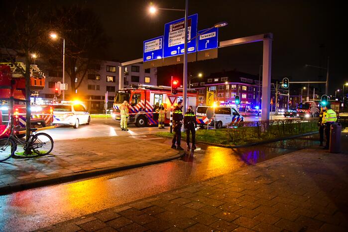 Bewoner ademt rook in bij keukenbrand