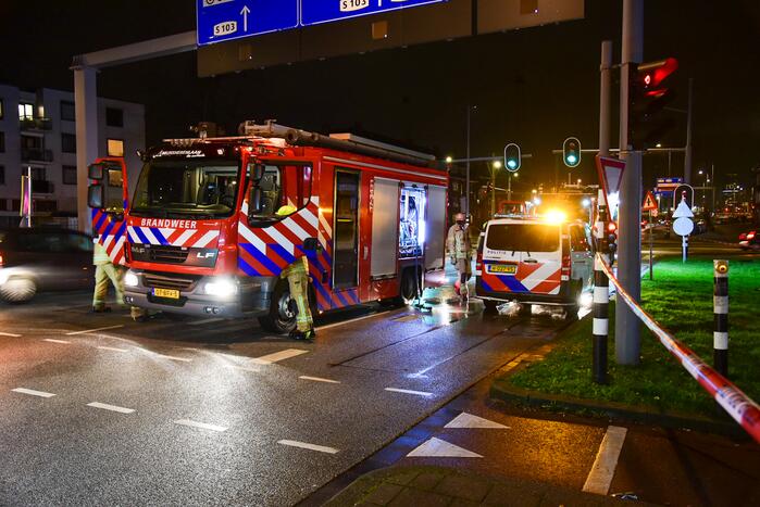 Bewoner ademt rook in bij keukenbrand