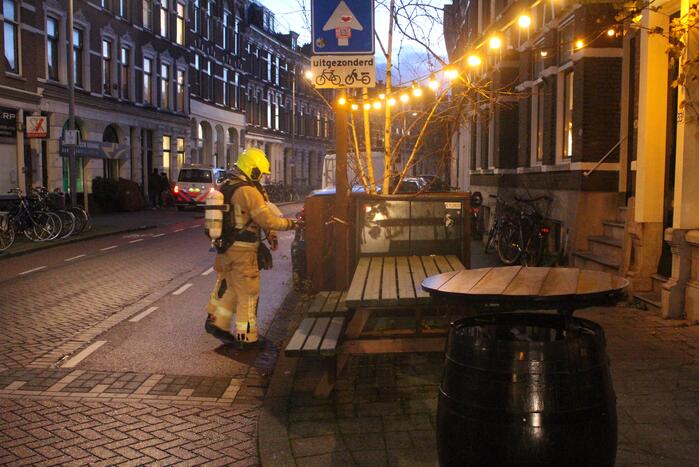 Onderzoek naar gaslucht in straat