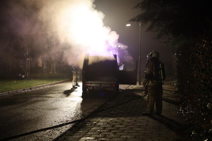 Forse schade na brand in bestelbus