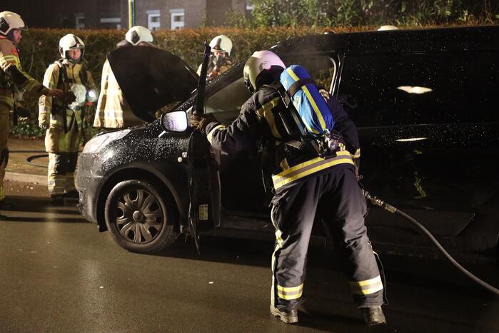 Forse schade na brand in bestelbus