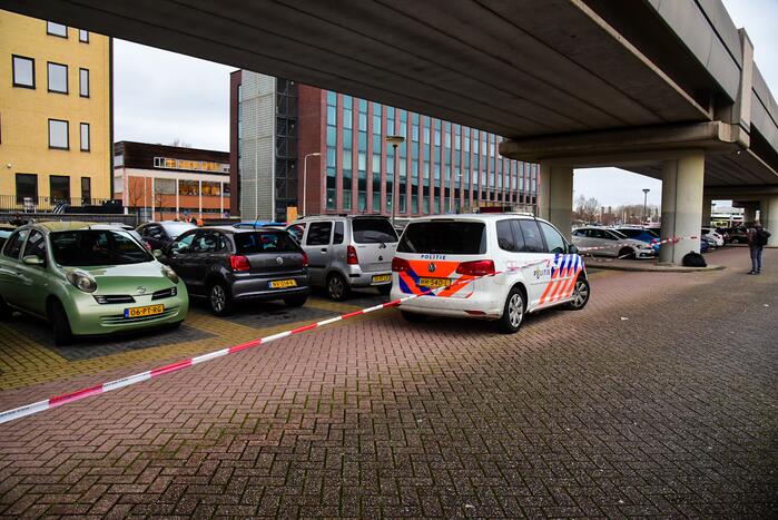 Persoon zwaargewond bij steekpartij