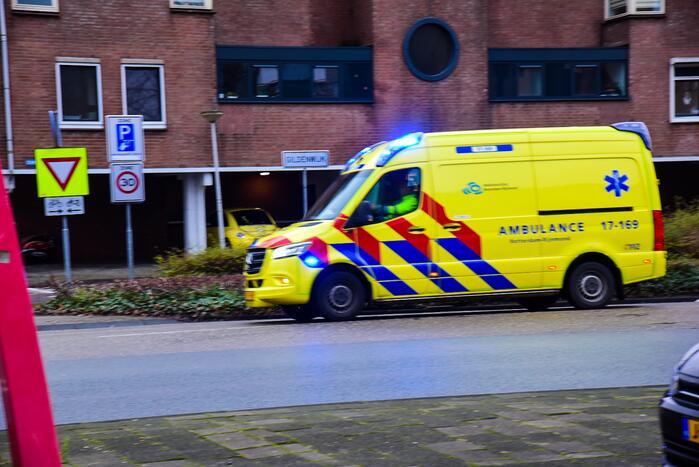 Persoon zwaargewond bij steekpartij