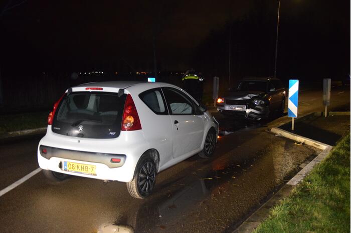 Veel schade bij frontale aanrijding