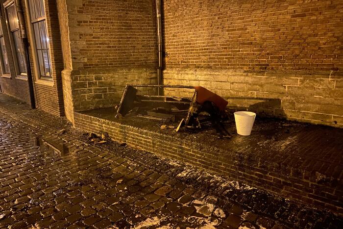 Bank gaat in vlammen op