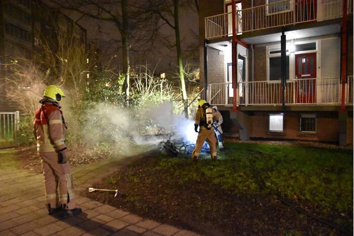 Scooter verwoest door brand