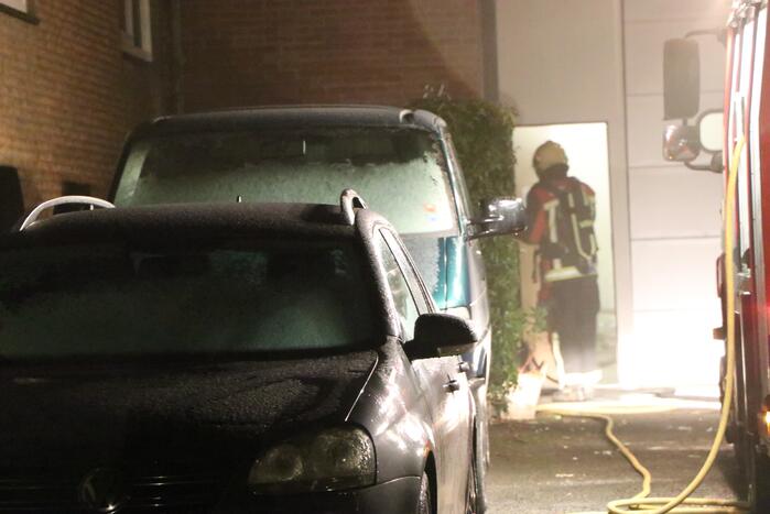 Veel rookontwikkeling bij brand in woning