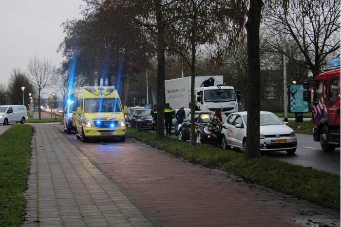 Ernstige aanrijding tussen twee auto's