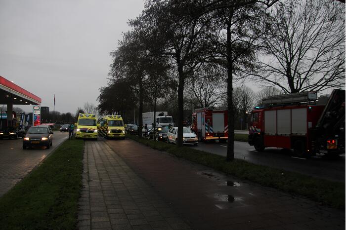 Ernstige aanrijding tussen twee auto's