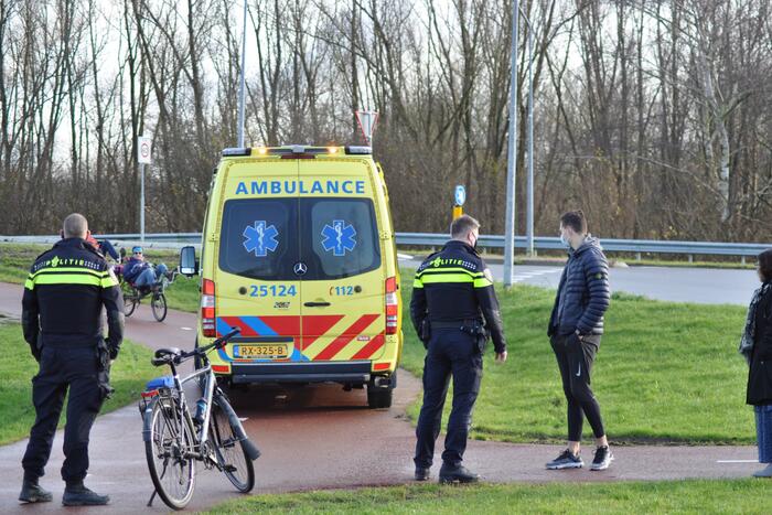 Fietser gewond bij aanrijding op oversteekplaats