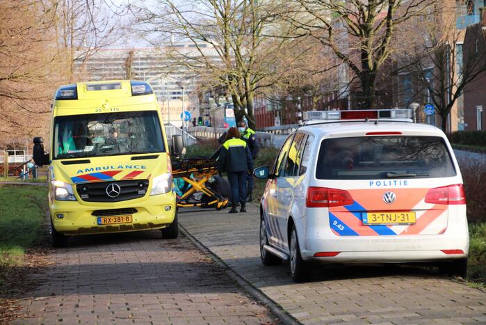 Man gewond na val met fiets