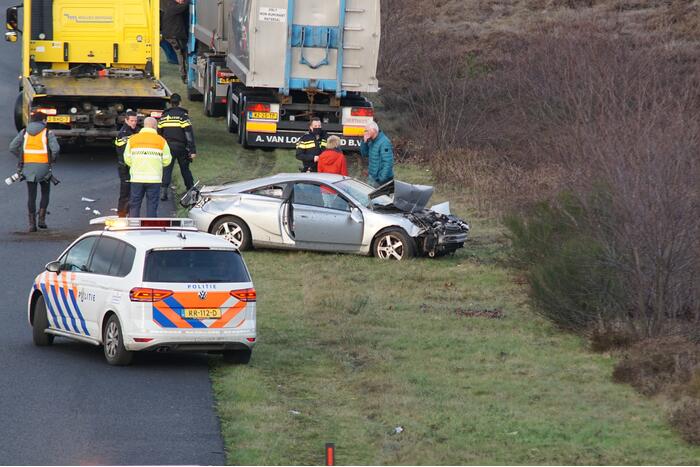 Vangrail heeft veel schade na ongeval