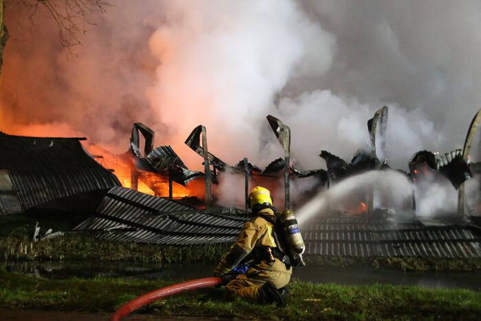 Tribune sportvereniging TOGB in brand