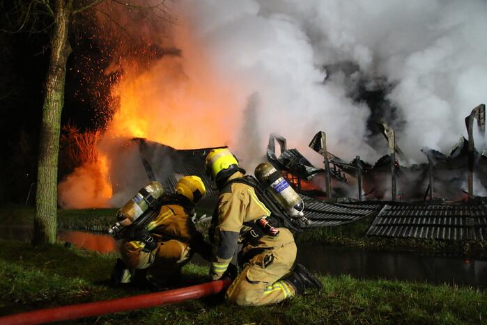 Tribune sportvereniging TOGB in brand