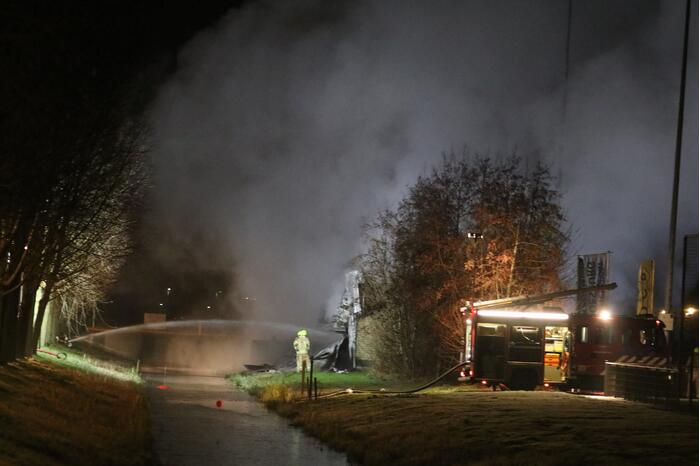 Tribune sportvereniging TOGB in brand