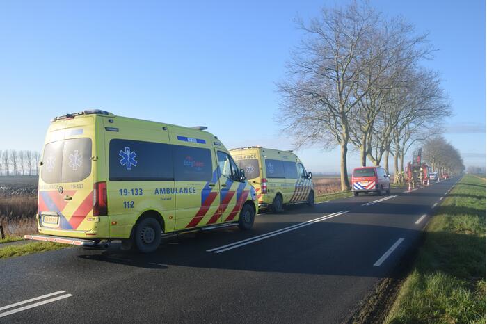Auto aangetroffen in sloot, bestuurster overleden