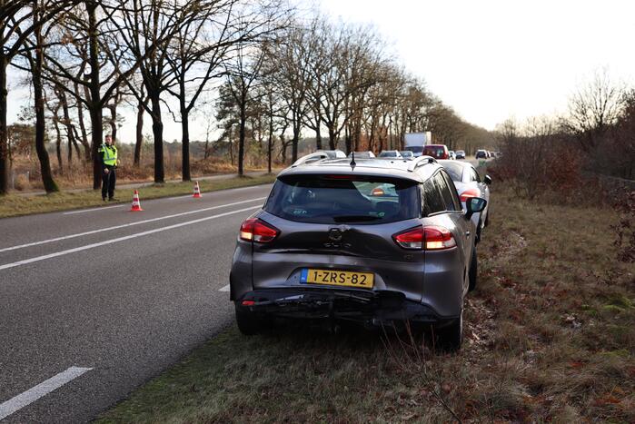 Meerdere voertuigen betrokken bij kop-staartbotsing